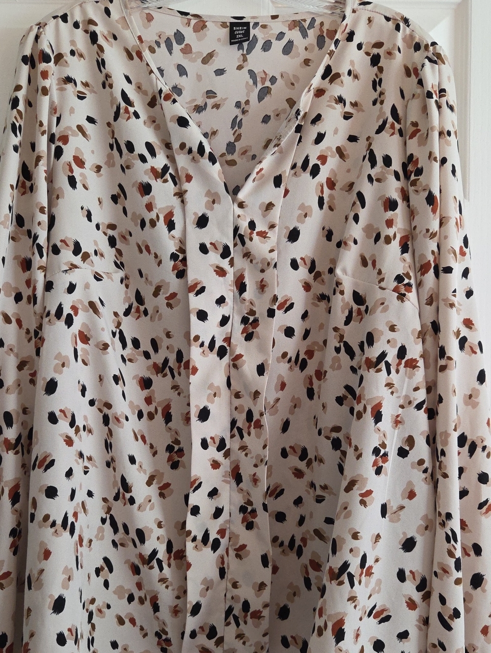 SHEIN Curve Cream-Brown-Black Paint Stroke Speckled Blouse, Size 2XL